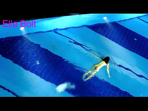 ❤️ Ùn possu micca piantà di fighjulà, ghjovana bionda catturata nuda in piscina ELLA BOLT ️ Video sessu à co.assistdoctor23.ru ❌