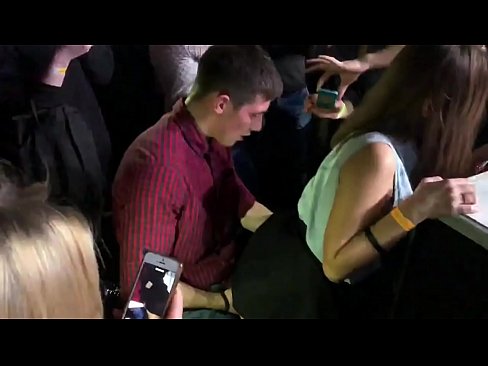 ❤️ Sessu reale in una discoteca russa. Una ragazza russa di 18 anni in l'anu è a vagina scopata in una discoteca ️ Video sessu à co.assistdoctor23.ru ❌